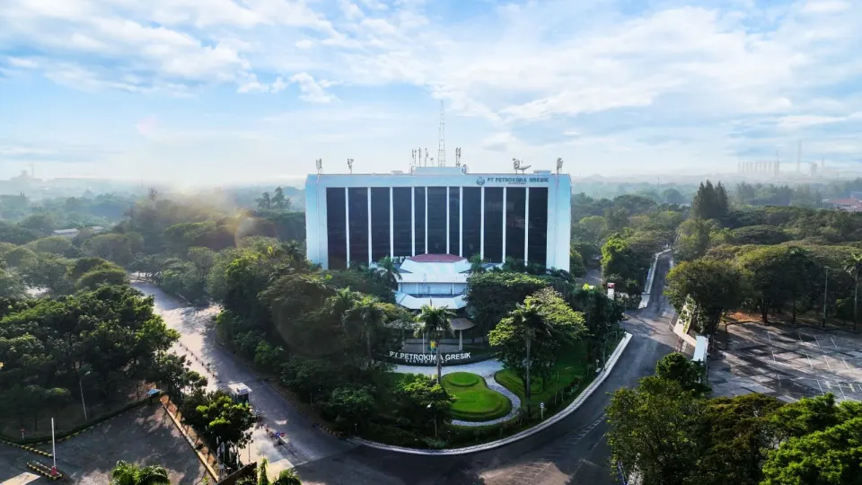 Kantor pusat Petrokimia Gresik dilihat dari udara